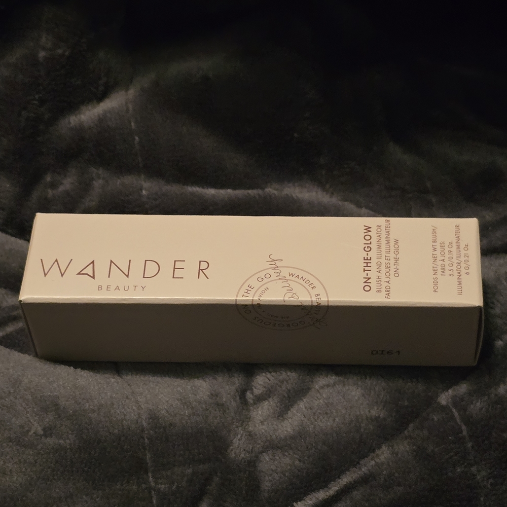 Wander Beauty On-the-Glow Blush and Illuminator - DUSK AND NUDE GLOW